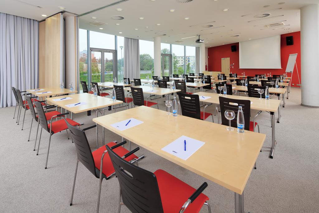 Orea Hotel Atrium Otrokovice Eksteriør billede