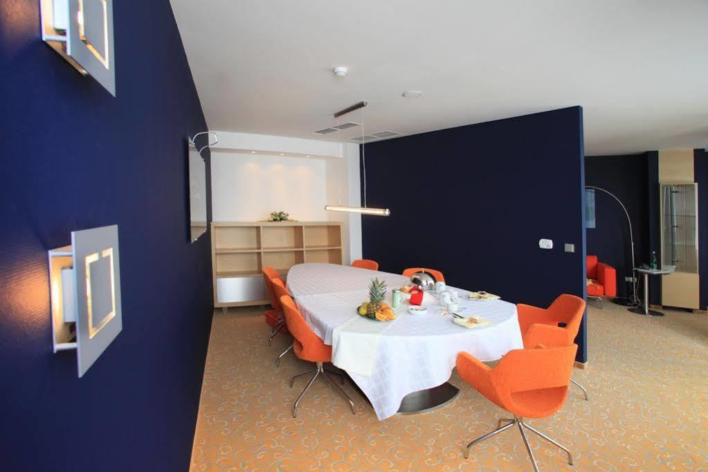 Orea Hotel Atrium Otrokovice Eksteriør billede
