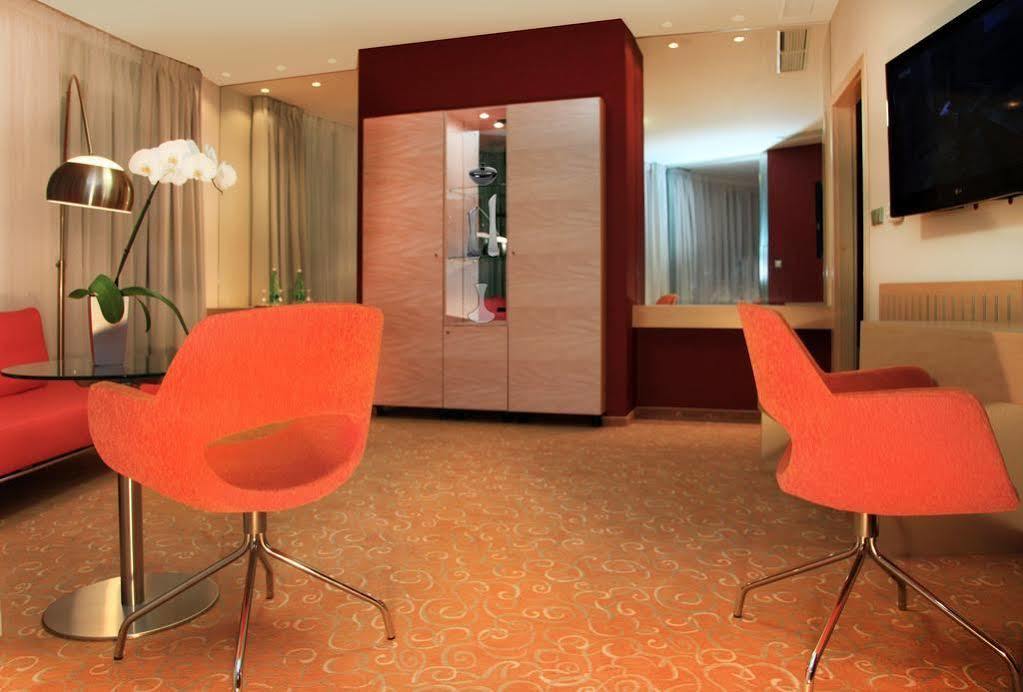Orea Hotel Atrium Otrokovice Eksteriør billede